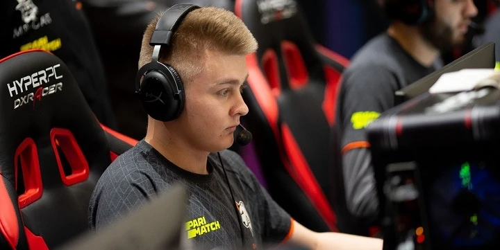 Virtus.pro — OG. Прогноз на матч CS:GO (21 ноября 2020 года) | ВсеПроСпорт.ру