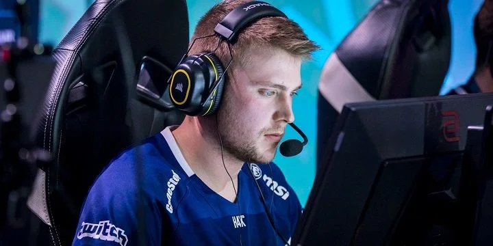 Ninjas in Pyjamas - compLexity Gaming Ninjas in Pyjamas - compLexity Gaming